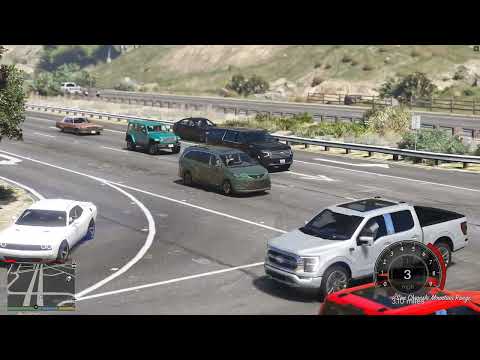 Grand Theft Auto V 2022 Toyota Sienna XLE